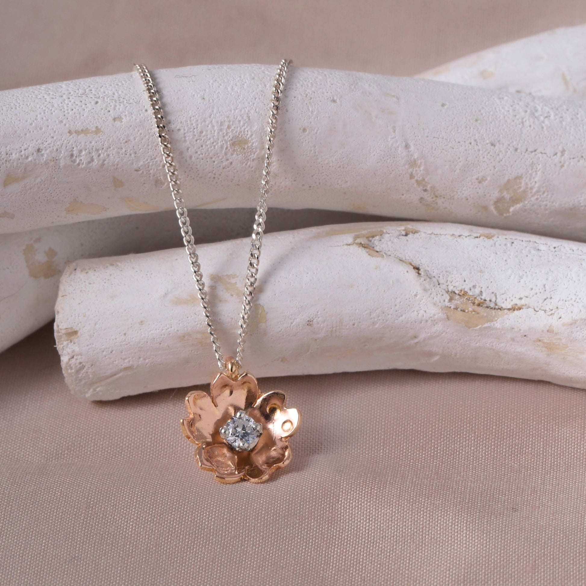 Lady Marian pendant - Main Image